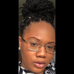 Meet your Posher, Brittney